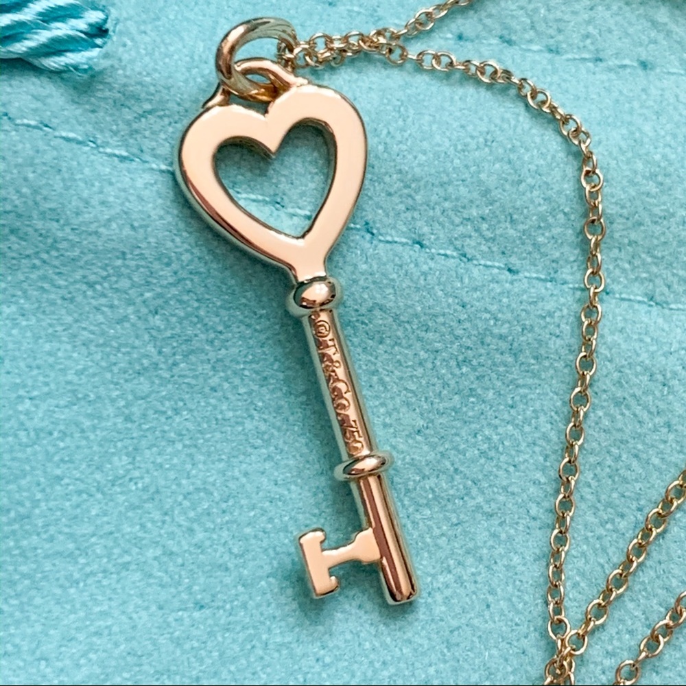 Tiffany & Co. Tiffany Keys Heart Key Pendant 18k - Picture 2 of 8